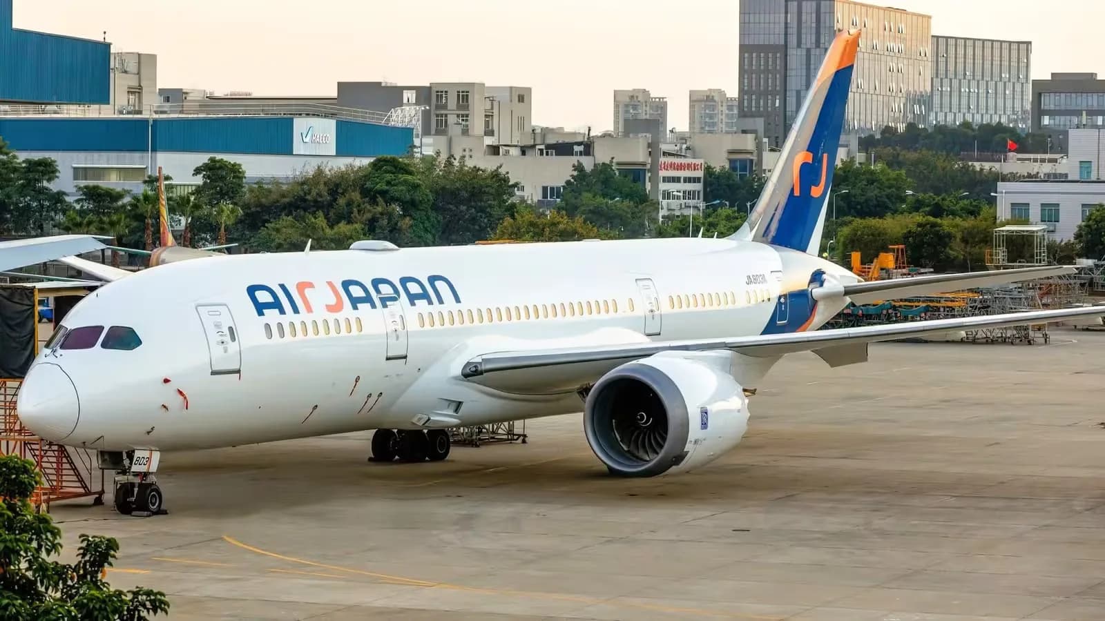 What Went Wrong With Air Japan? | BudgetBro
