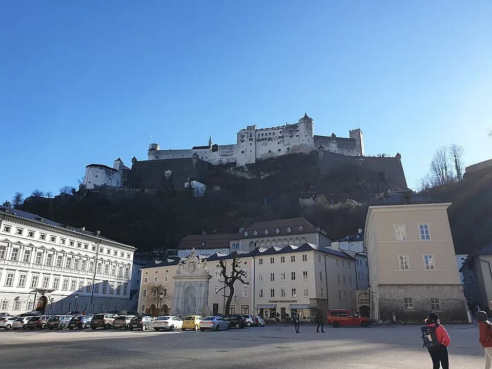 Hohensalzburg Fortress above Kapitelplatz in Salzburg in winter | BudgetBro