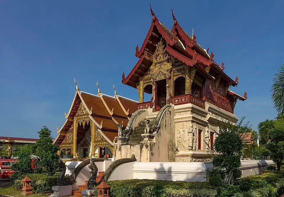 Wat Phra Singh temple in Chiang Mai | BudgetBro