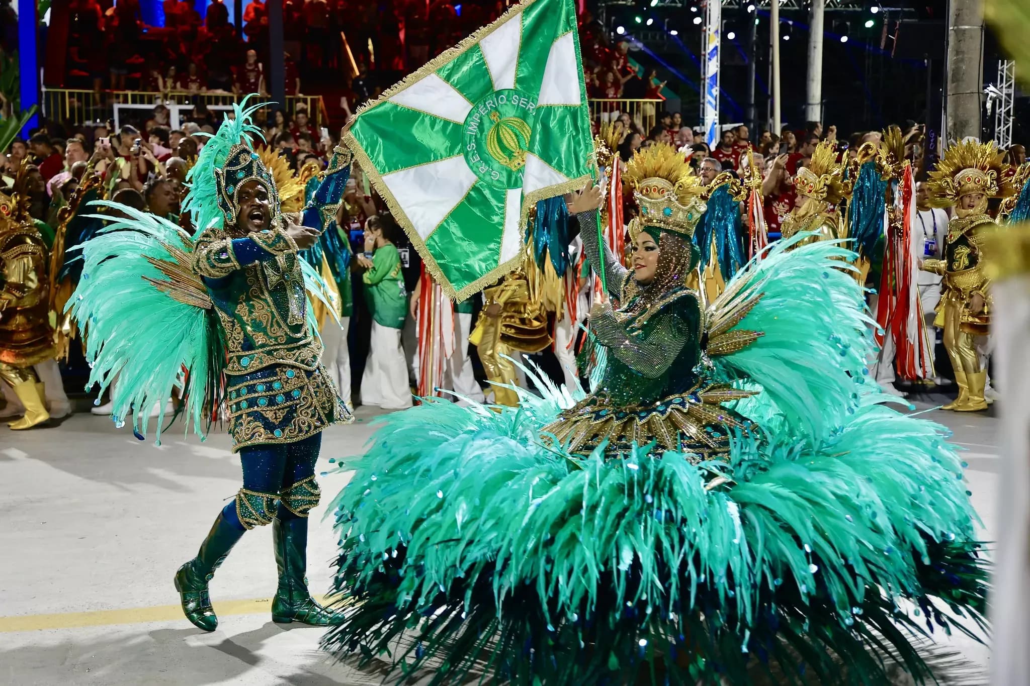 Mestre-Sala e Porta-Bandeira