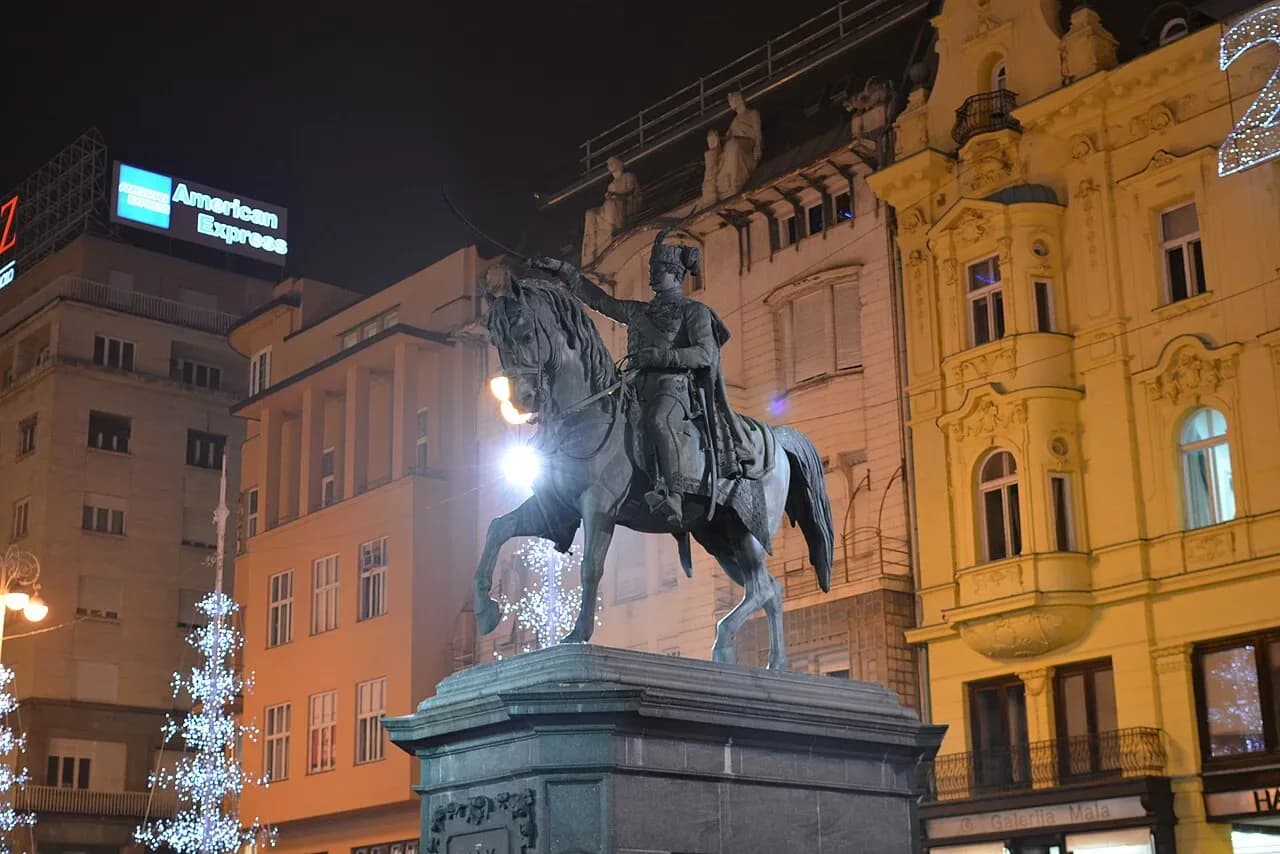 Ban Jelačić Square in Zagreb at night, with the statue and Christmas lights | BudgetBro