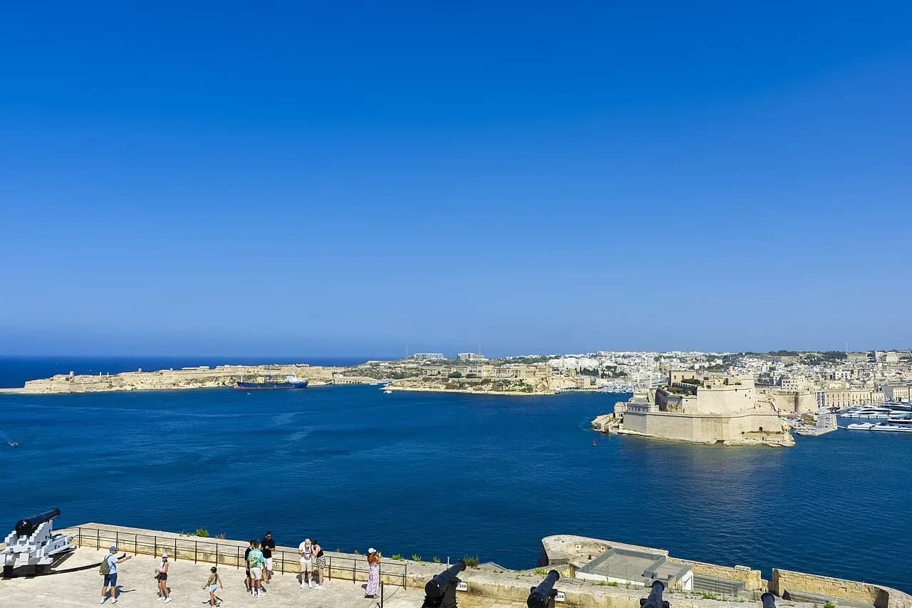 Grand Harbour seen from the Upper Barrakka Gardens in Valletta, Malta | BudgetBro