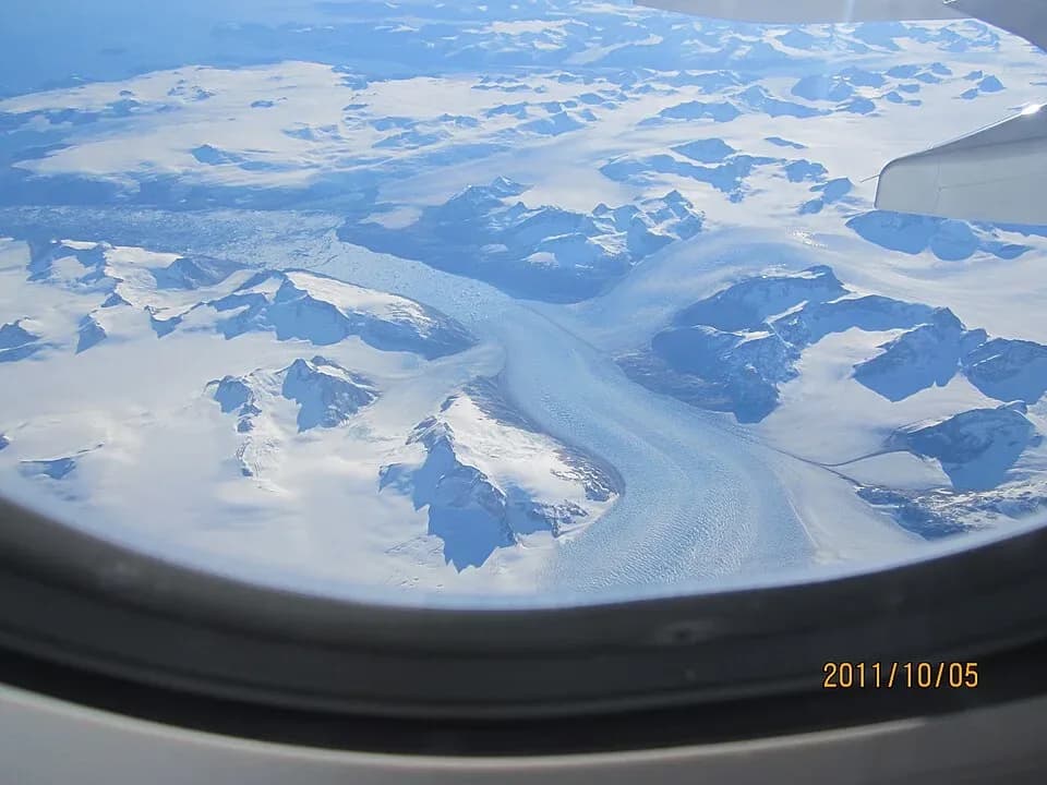 Why Your Flight to America Goes Over Greenland