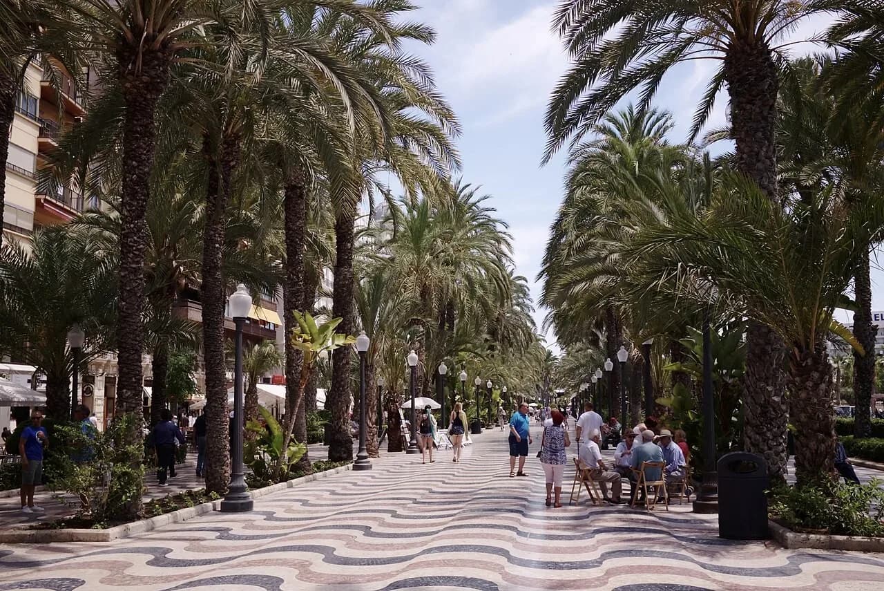 Valentine's Day Trip From London 2027, and Why Monday the 15th Saves You £60