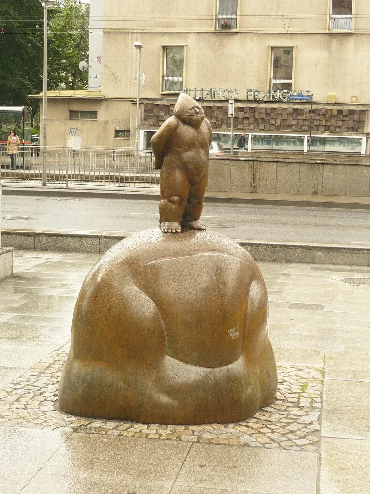 Papa Krasnal, one of Wrocław's bronze dwarfs | BudgetBro