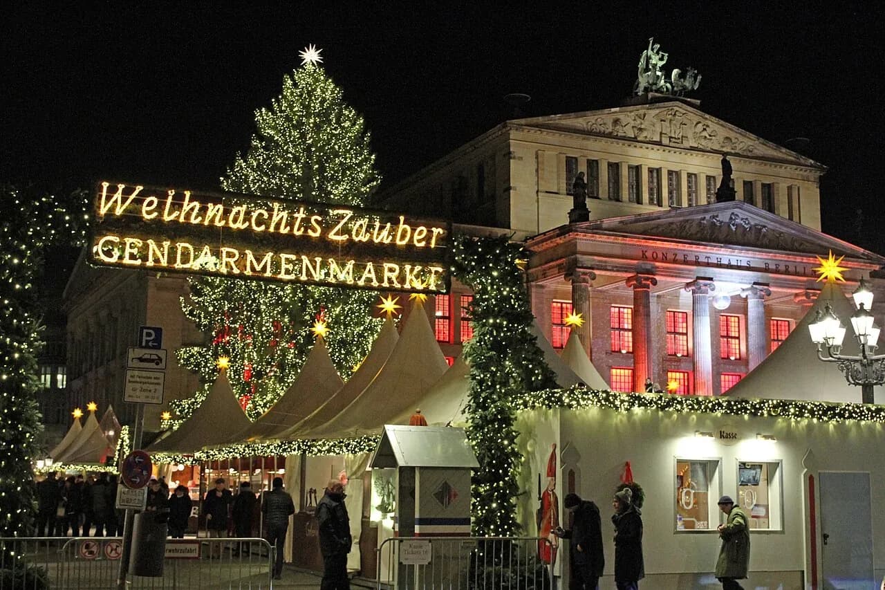 Christmas Market Day Trips from Gatwick 2026: 4 Checked, Cheapest First